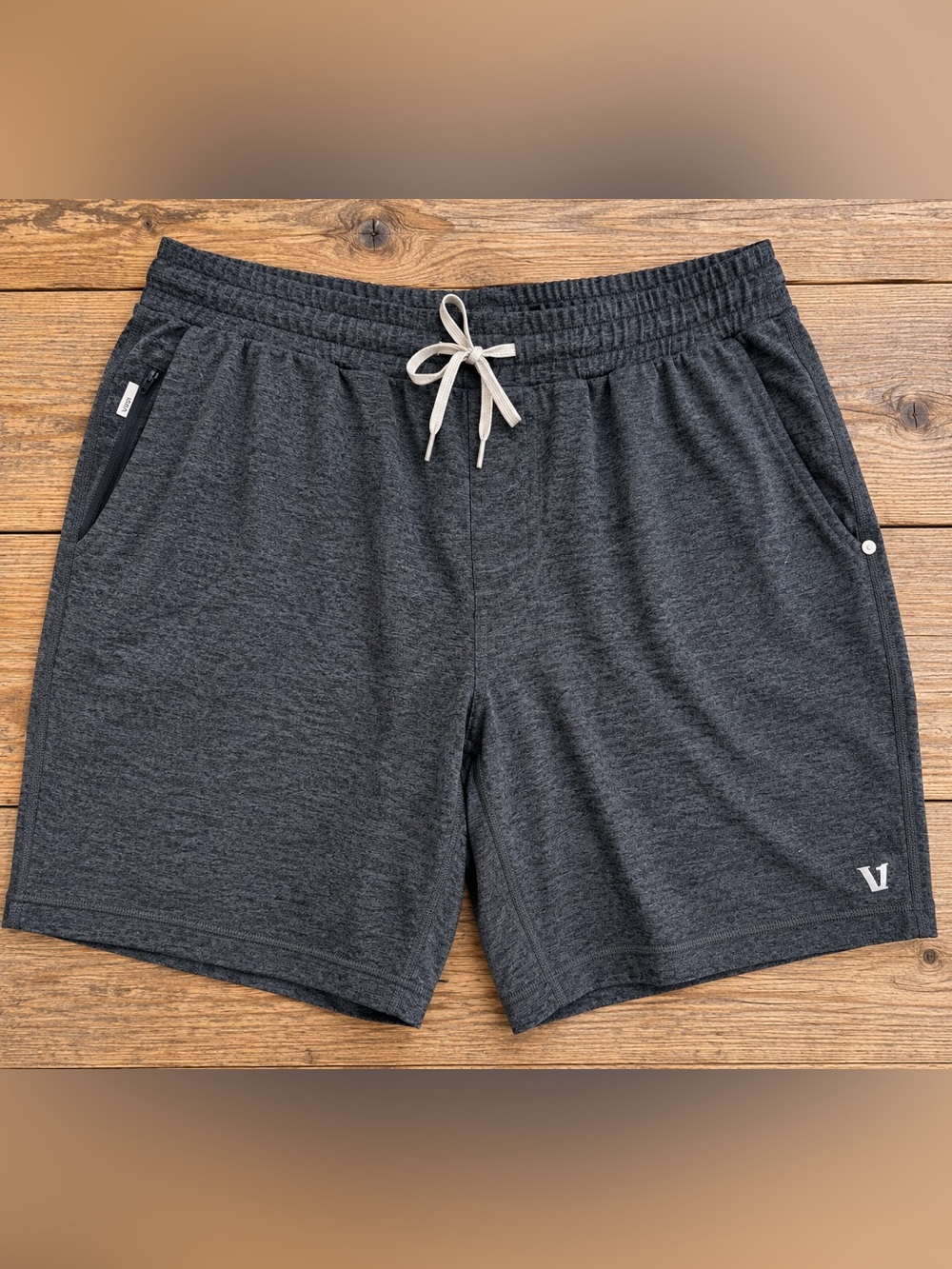 Vuori Ponto Performance Shorts Men’s Size L Charcoal Heather 7” DreamKnit